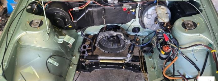 MA PEUGEOT 505 SR 1983 11240 KIL. POSE DE LA CLIMATISATION RESTAURATION MECANIQUE 03.