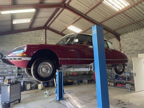 DS 23 IE 1973 DE MARC ROUGE MASSENAT. RESTAURATION MECANIQUE AVEC AJOUT CLIMATISATION 01.